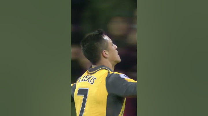 Alexis Sanchez scores a hat-trick against West Ham!