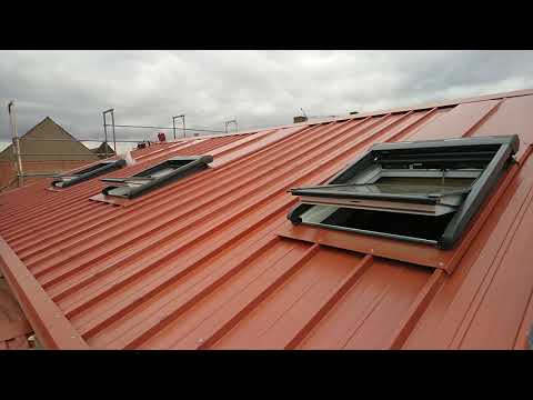 Wideo: Okno Dachowe VELUX INTEGRA® Z Czujnikiem Deszczu. Zdalne Sterowanie - Możesz Otworzyć Lub Zamknąć Okno Bez Wstawania Z Sofy, A Także Połączyć Się Ze Smart Home I Programem