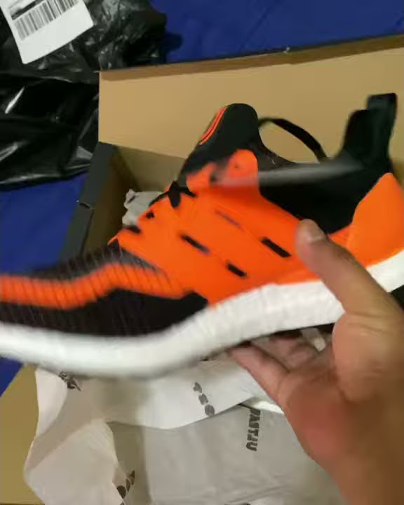ultraboost juventus
