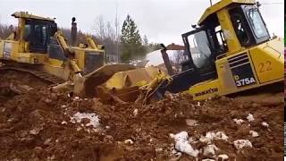 Бульдозер komatsu 375 попал в линзу