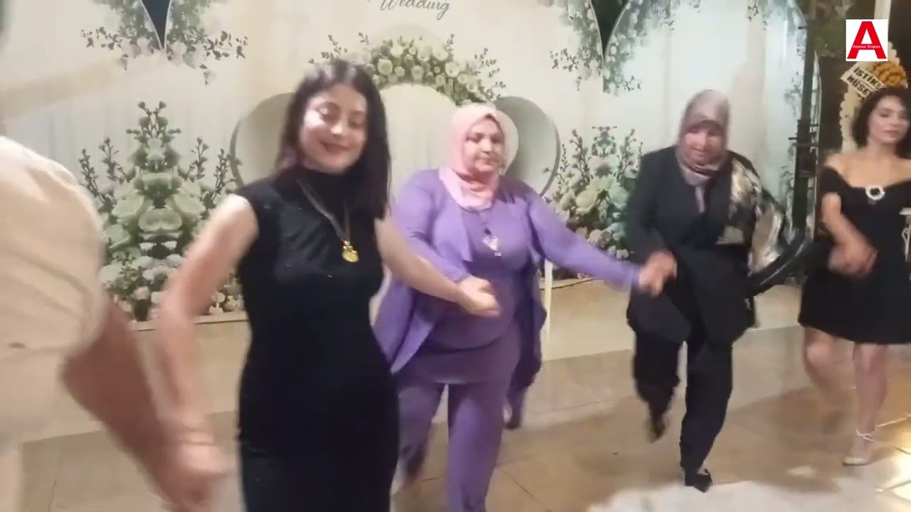 Emine ve Ali Çiftinin Görkemli Düğününde Muhteşem Halay Konvoyu