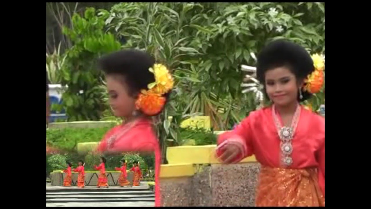 TARI PERSEMBAHAN MELAYU /MAKAN SIRIH DI BAWAKAN OLEH SANGGAR TIRTA DELI