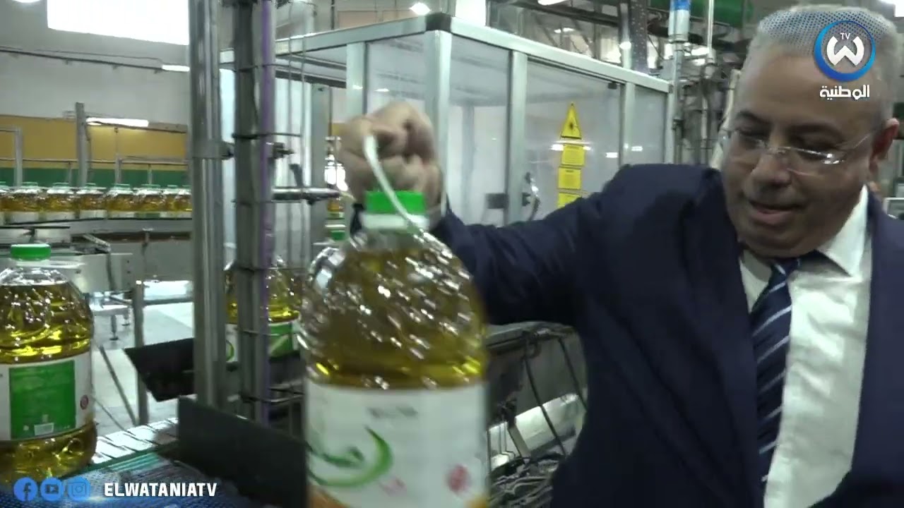 شاهد.. وزير الصناعة وزير التجارة يدشنان خط إنتاج جديد لوحدة تكرير الزيت الغذائي