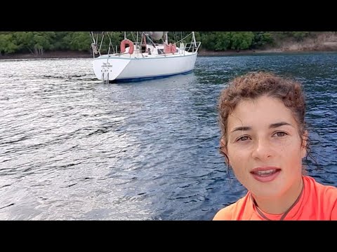 ⁣Boat life. A random day on land in the life of a female solo traveler in the Carribbean