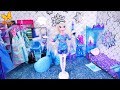 Nueva cuarto de Elsa ❄ Cuento de muñecas Barbie ❄ El Reino del Hielo Disney Princess
