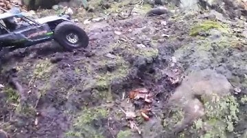 Vaterra Twin Hammers rock crawling in the woods UK