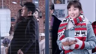 When she saw him embracing his mistress, she turned and walked away in silence, he panicked. screenshot 3