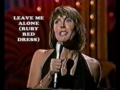 HELEN REDDY LIVE! - LEAVE ME ALONE (RUBY RED DRESS...