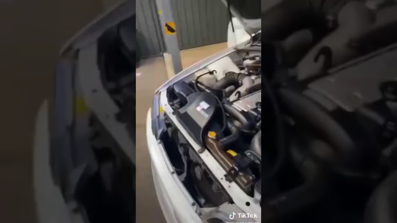 Как 'прикурить' автомобиль с помощью аккумулятора от шуруповерта - YouTube