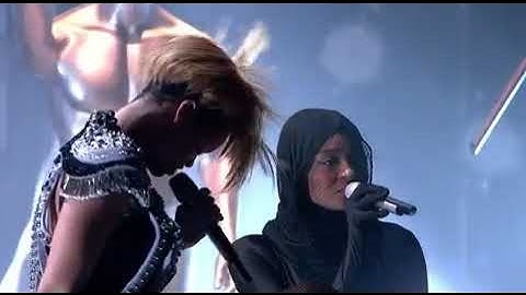 Thumbnail of Rihanna-Disturbia (Live at Rated R Launch Party) 2009