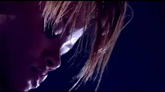 Rihanna-Disturbia (Live at Rated R Launch Party) 2009 Rihanna-Disturbia (Live at Rated R Launch Party) 2009