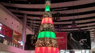 Walking Fashion show Mall Las Vegas