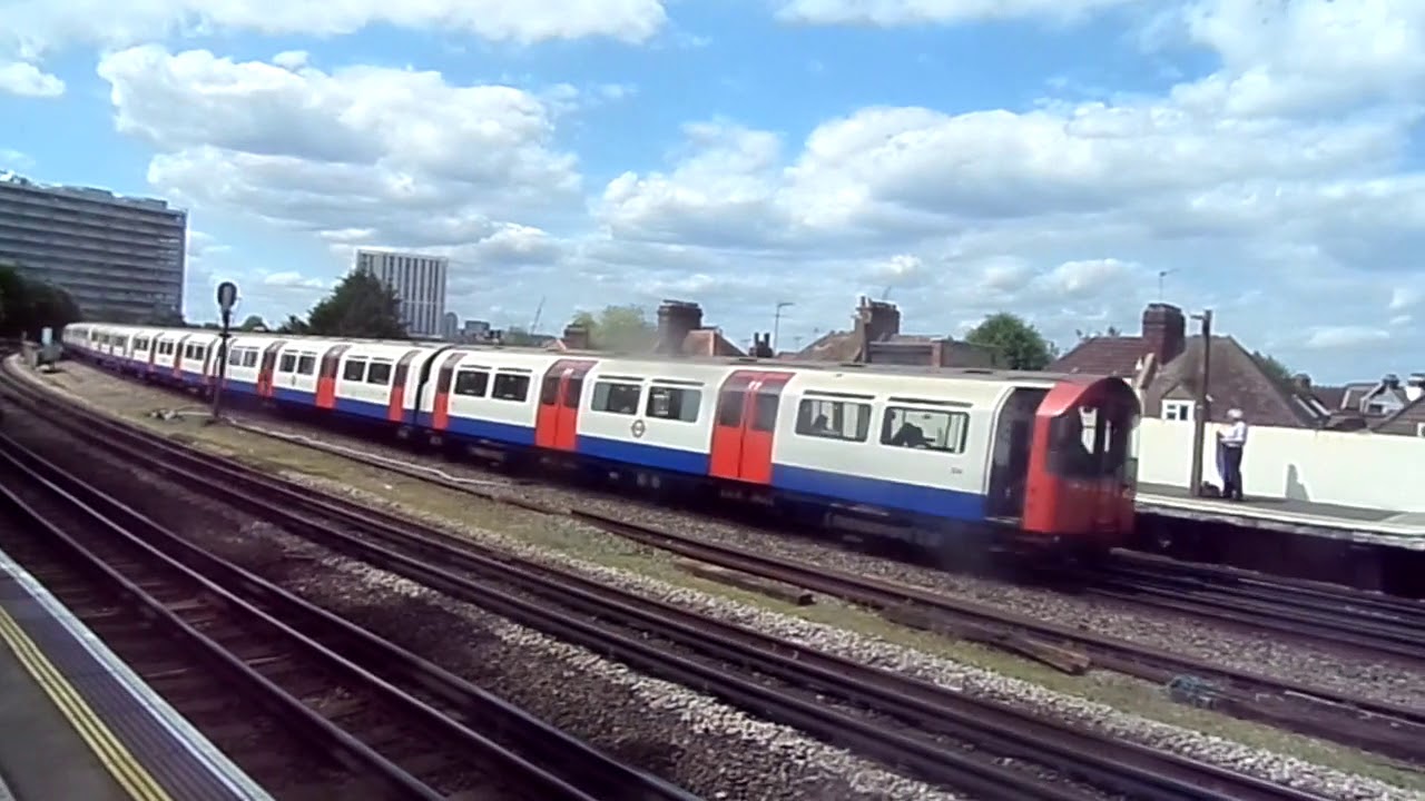Trains at Chiswick Park station 22/6/19 - YouTube