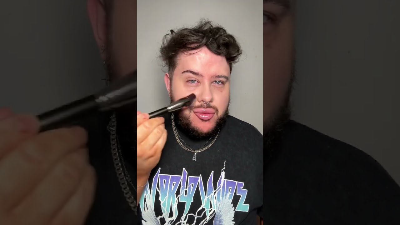 video MAC Studio Fix Every-Wear All-Over Face Pen