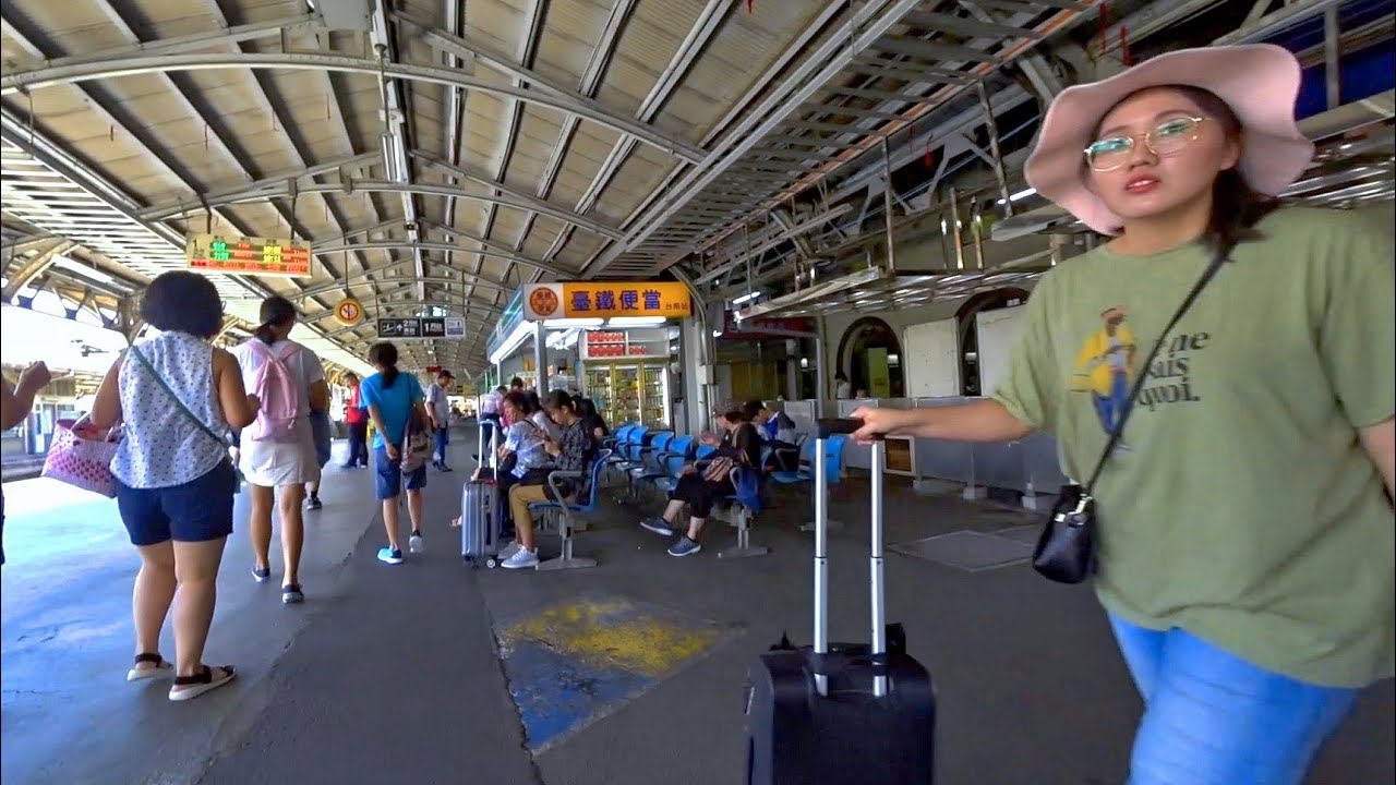 高雄行台南火車站來到第二月台 Tainan Railway Station (Taiwan)