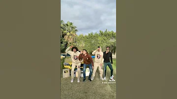 بتمشى على الكورنيش 