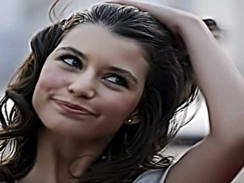 الين خلف قلبي البرئ