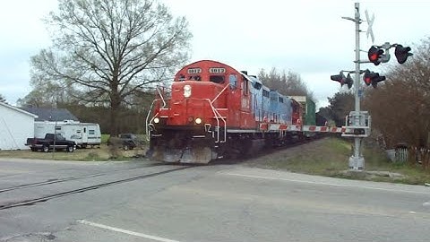Finally! A veteran EX -CN Gp9rm leads Local train 120 back to Wilson, NC