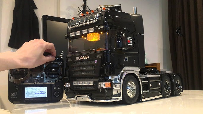 Tamiya - 56327 - Radio Commande - Camion - Scania R620 Bleu