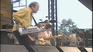 Video thumbnail of "Jeff Beck w/ Jan Hammer - Freeway Jam (Live In Japan)"