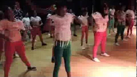 Horace Mann Middle School Cheerleaders Holiday Showcase 2013