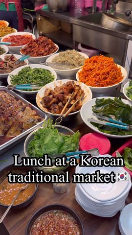 Lunch at a Korean traditional market🇰🇷 #korean #koreanfood #foodie #yummy #mukbang #food #korea