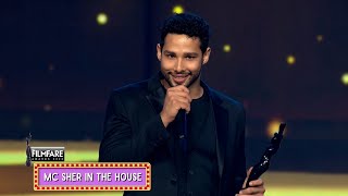 Siddhant Chaturvedi wins the best Supporting actor for Gully Boy | 65th Filmfare Awards 2020