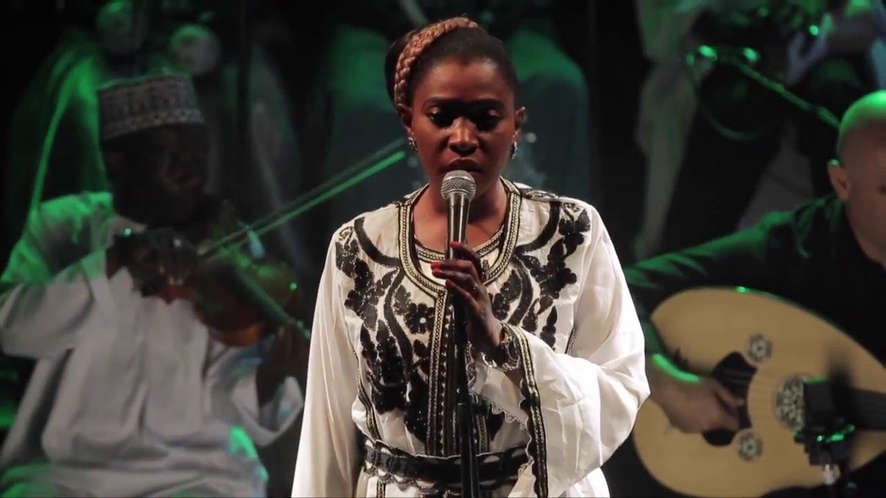 Grand Orchestre Taarab de Zanzibar feat Saada Nassor Hisiya za Muungwana