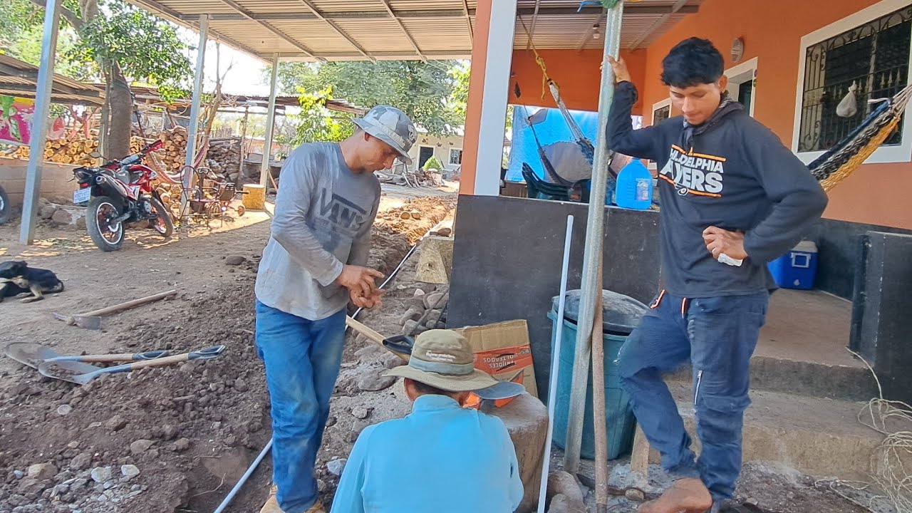 Toco canbia la tubería de agua potable 