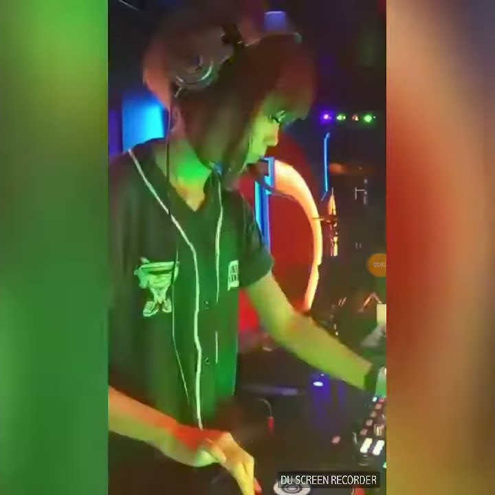 Deejay Zachra Hulala