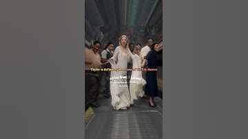 Taylor is  definitely in her era of TikTok daces