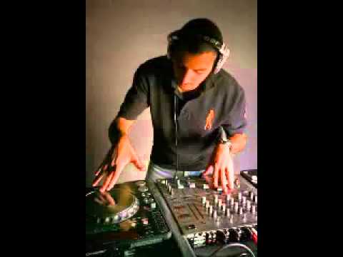 Arabic Soccer Remix هيا بنا يا شبابنا هذه لعبة الأبطال