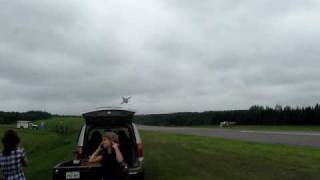 F-18 Low Pass.AVI