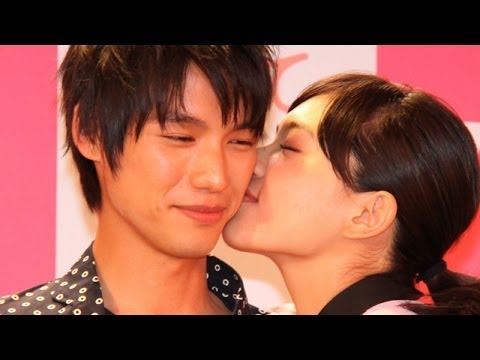 川口春奈、福士蒼汰と公開キス　映画「好きっていいなよ。」イベント　＃Say I love you　＃movie