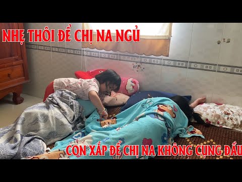Video Cưng xỉu cảnh Trà Sữa canh cho Cà Na ngủ | Cà Na Xí... - youtube
