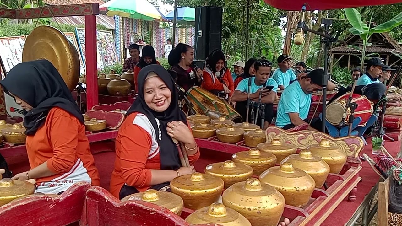 Ladrang asmara ndana karawitan SEKAR BUDAYA