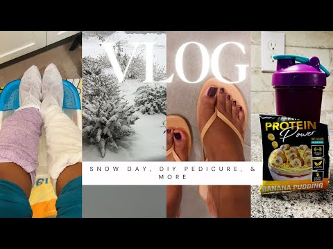 VLOG: DIY AT HOME PEDICURE, COZY SNOW DAY, TAKE CARE OF YOU