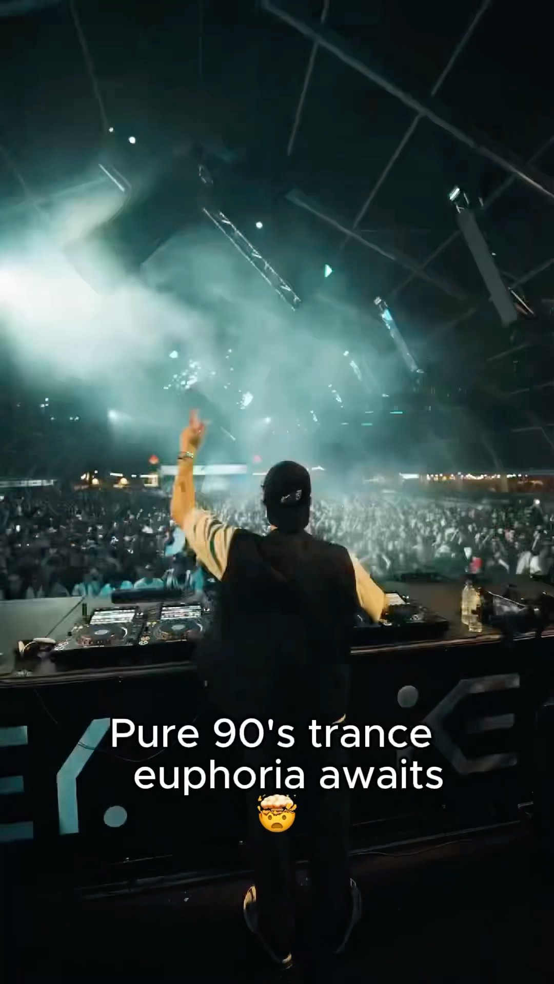 90's trance euphoria awaits with ​⁠@Colyn_music and ​⁠@Innellea’s new track Set Me Free?#shorts