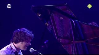 Video thumbnail of "Jamie Cullum Amazing Piano Percussion"