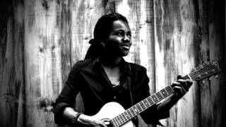TRACY CHAPMAN ::: The Promise