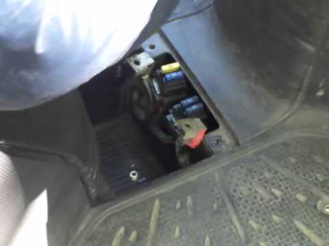 APRILIA SPORTCITY CUBE 125 BATTERY CHARGING - YouTube aprilia sr 50 fuse box location 