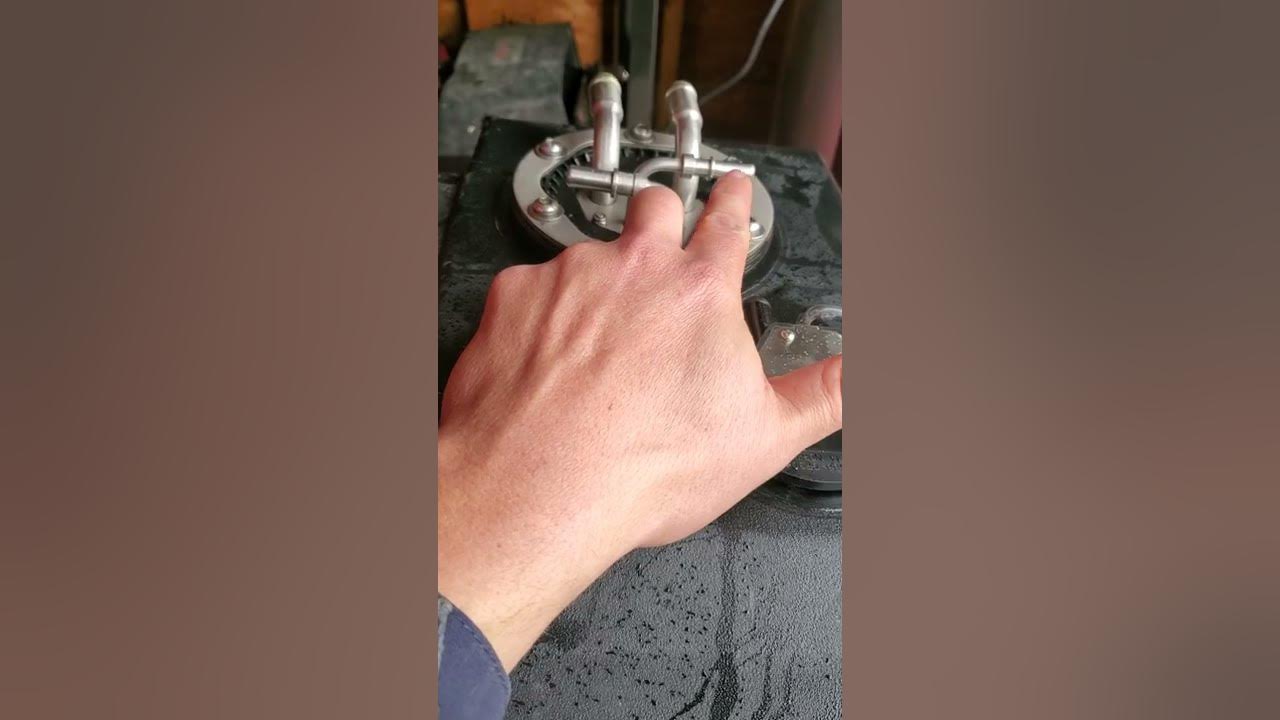 Paccar DEF tank removal/DEF senor replacement or sending unit