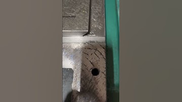 Grizzly G0519 milling machine. Column base scraping 5 of 8