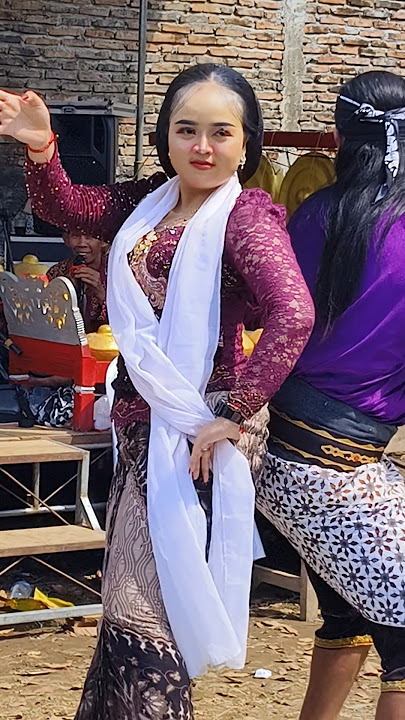 GEOLAN LITA ACIL👹SUBSCRIBE YA#shorts#lenggerbanyumas#bendrongkulon#wahyufelindautama#devamuzaki