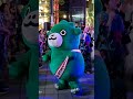 「新宿タイガーさん」現る。【歌舞伎町BONODORI2026】新宿シネシティ広場🗼💃