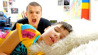 Yarik Can't Wake Yegor/Ярик Не может Разбудить Егора