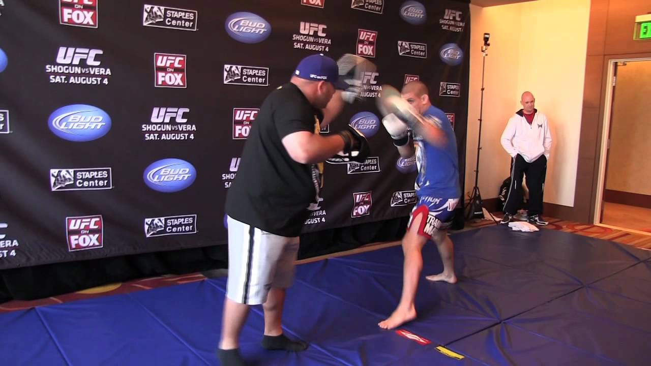 Joe Lauzon shows off his striking at open workouts for UFC on FOX 4 fight with Jamie Varner!