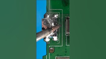 Replacing the micro usb charging connector with a soldering iron. #mobile #microusb #shorts
