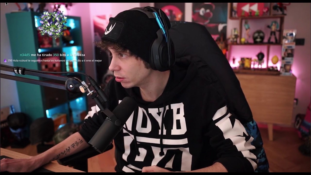 Rubius lee el mensaje de Mystic sobre su propuesta de Social empires