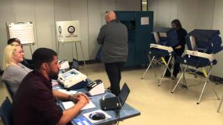 E-Pollbook Checking-In Voters